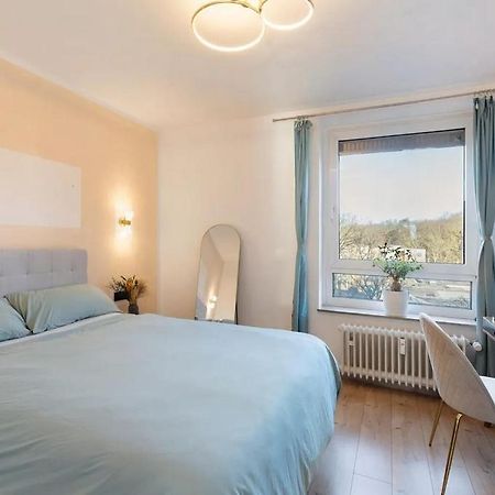 Charmentes Privatzimmer Mit Kueche, Naturgebiet Düsseldorf Exteriör bild